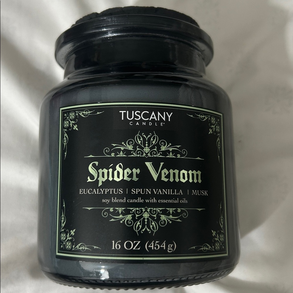 Seasonal Tuscany Candle Spider Venom - Picture 3 of 8